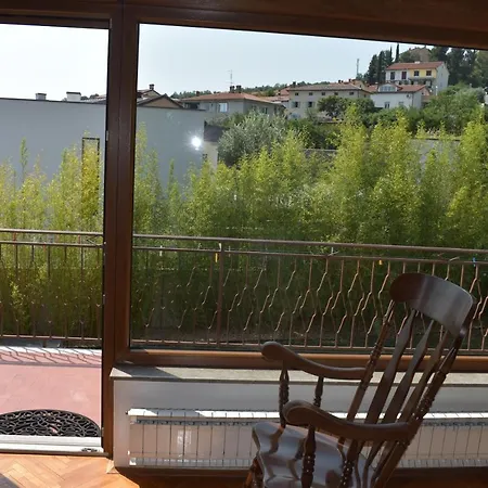Apartment By The Castle